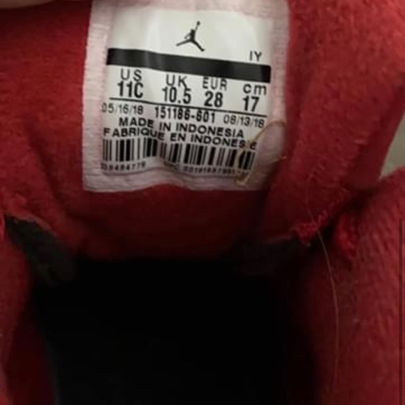 Kids Jordan shoes - size 11C - EUC - Picture 2 of 2